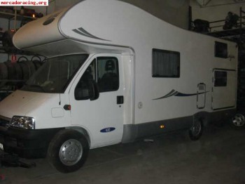 Vendo autocaravana año 2006 con 8000km 