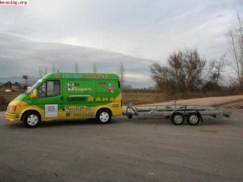 Ford transit y remolque.