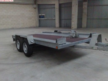 Se vende remolque portacoches con muy poco uso 2000 euros