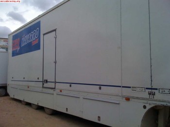 Trailer asistencia equipado luz armarios estanterias