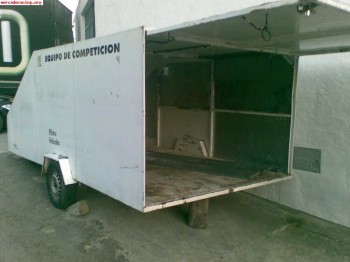 Se vende remolque portavehiculos cerrrado