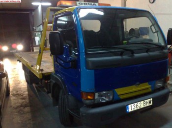 Grua nissan cabstar