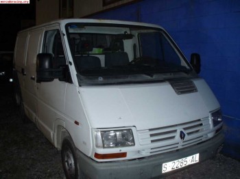 Vendo ranault traffic economica