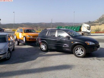 Se vende remolque de un eje con freno de inercia