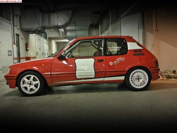 Se busca remolque portacoches dos ejes