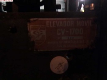 Se vende elevador 220v con pequeña averia 500e