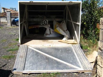 Vendo carro cerrado en perfecto estado