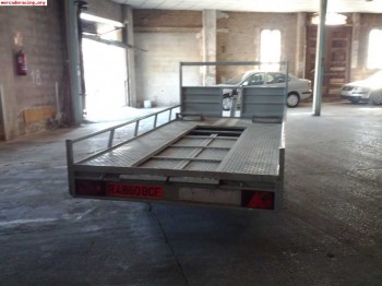 Se vende plataforma-remolque 2.000kg mma doble eje
