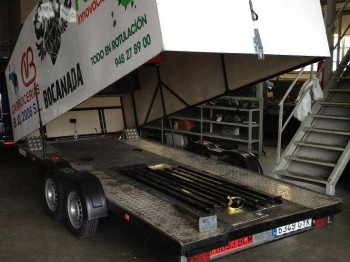 Remolque cerrado nuevo