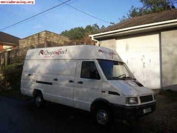 Iveco daily sobreelevada 30-8.1 2500d con gancho de remolque