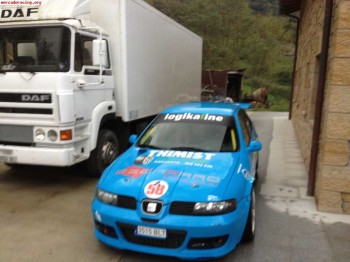 Se vende camion con coche 