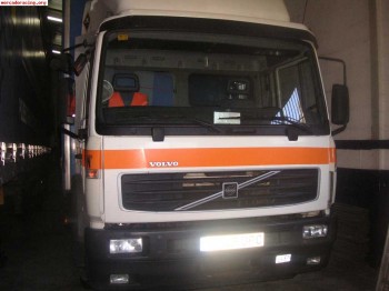 Vendo camion ideal para preparar para asistencia   buen prec