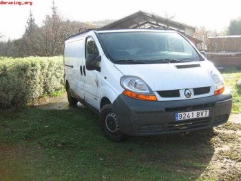 Renault traffic año 2002 dci 120cv 4000€