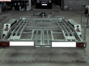 Se vende o cambia plataforma de doble eje galvanizada