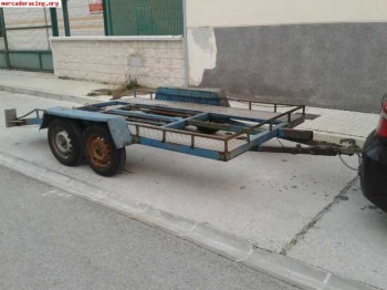 Se vende plataforma de 2 ejes, sin documentación