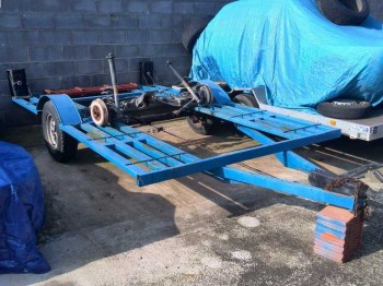 Vendo remolque de un eje con papeles