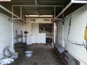 Camion asistencia mercedes, ultimo precio 4000 vacio.