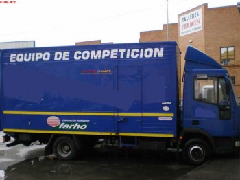 Compro camión pequeño asistencia-portacoche. 