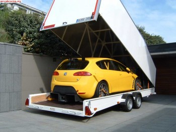 Remolque porta coches cerrado