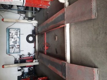 Elevador 4 columnas cascos 3.500 kgs