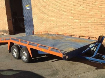 Remolque 2 ejes  por 1.500,00 euros