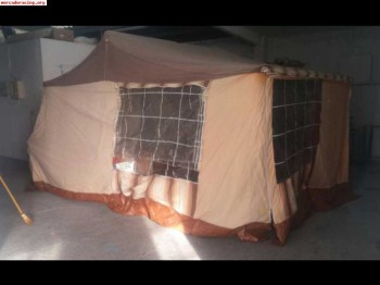 Carro tienda en buen estado