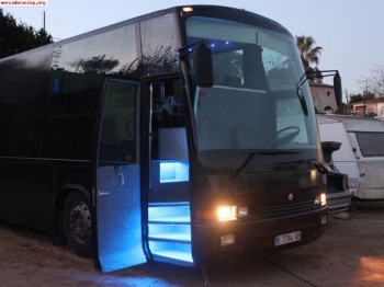 Bus  caravana 8 plazas (7   conductor )
