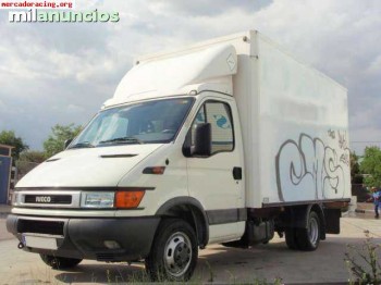 Compro caja cerrada 3500 kg para asistencia: