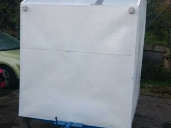 Se vende carro cerrado para asistencia