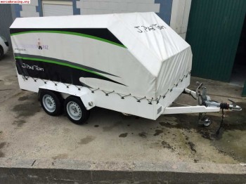 Remolque cerrado de lona