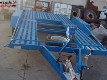 Remolque portacoches 2 ejes y 1800 kg mma