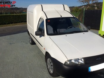 Furgoneta ford courier