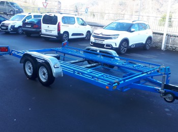 Se vende remolque portacoches de 2 ejes