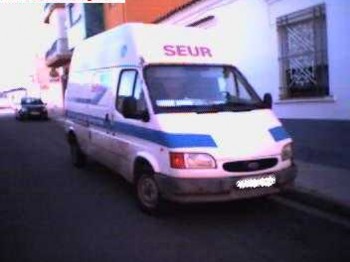 Vendo ford transit para asistencia 1.800 euros
