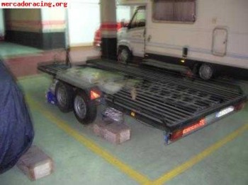 Se vende carro portavehiculos de doble eje con cabestrante