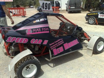 Se cambia golf v por coche de carreras