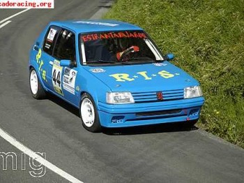 Se compra coche de carreras