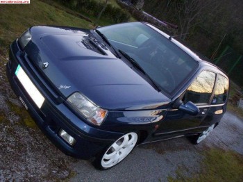 Vendo piezas de clio 16v,williams,r5 y algo de saxo y alguna