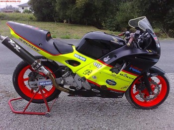 Cbr 600 de circuito 1500€