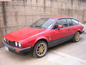 Cambio 1 ó 2 alfa romeo por coche de correr