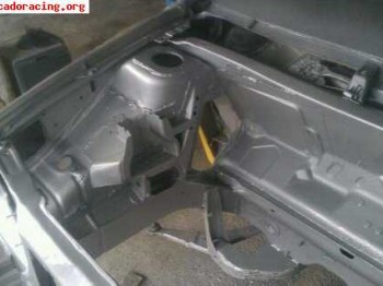 Compro coche de rallis barato auque falte terminarlo