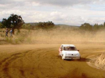 Compro coche maximo (3000 euros)