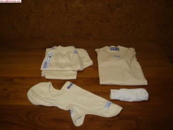 Vendo mono+ropa interior