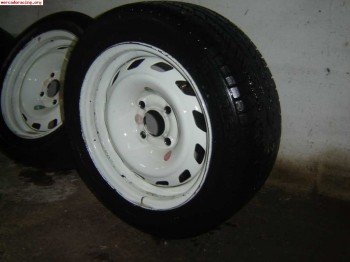 Se compran 4 llantas de chapa de 106 rally