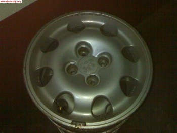 Compro llantas y gomas en 14 y 15  para psa