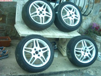 Se buscan llantas en 15  para golf gti mk2
