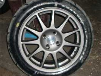 Compro llantas renault clio en 16 antracita!!!!