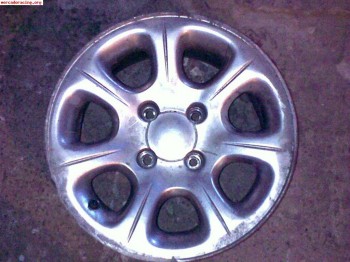 Busco 1 llanta orginal de saxo vts