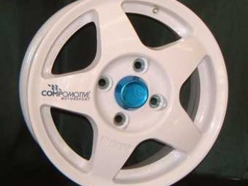 Se compran llantas en 14 o 15