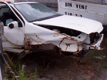 Se compra capot sierra cosworth 4x4 con golpe o entradas de 